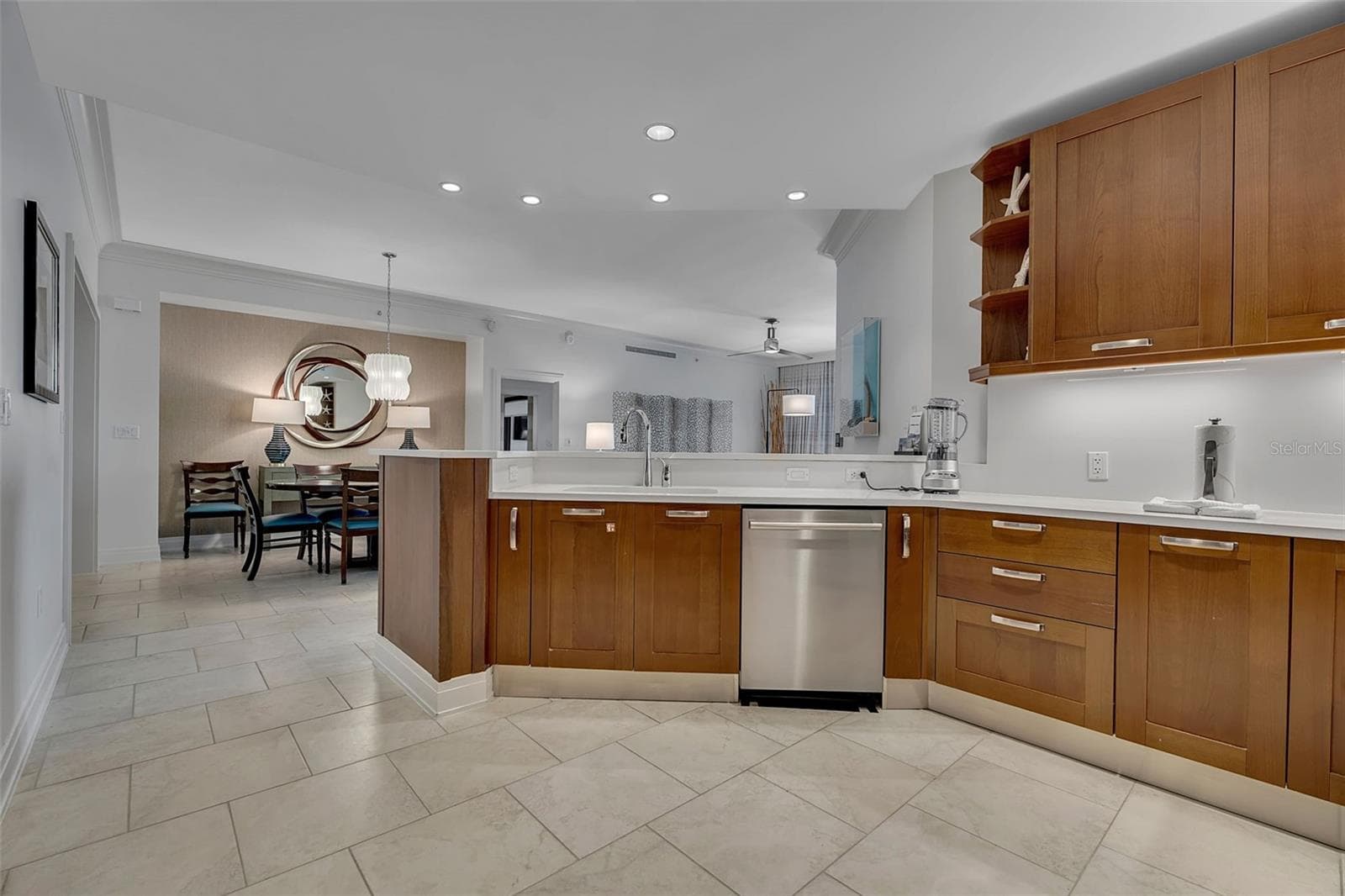 915 SEASIDE DRIVE — photo 9 of 47