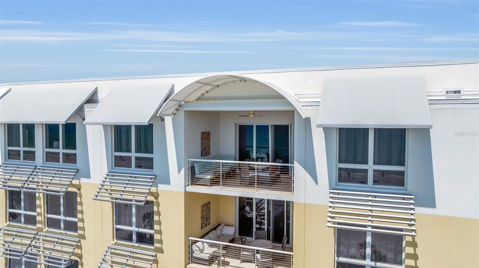 915 SEASIDE DRIVE — photo 3 of 47
