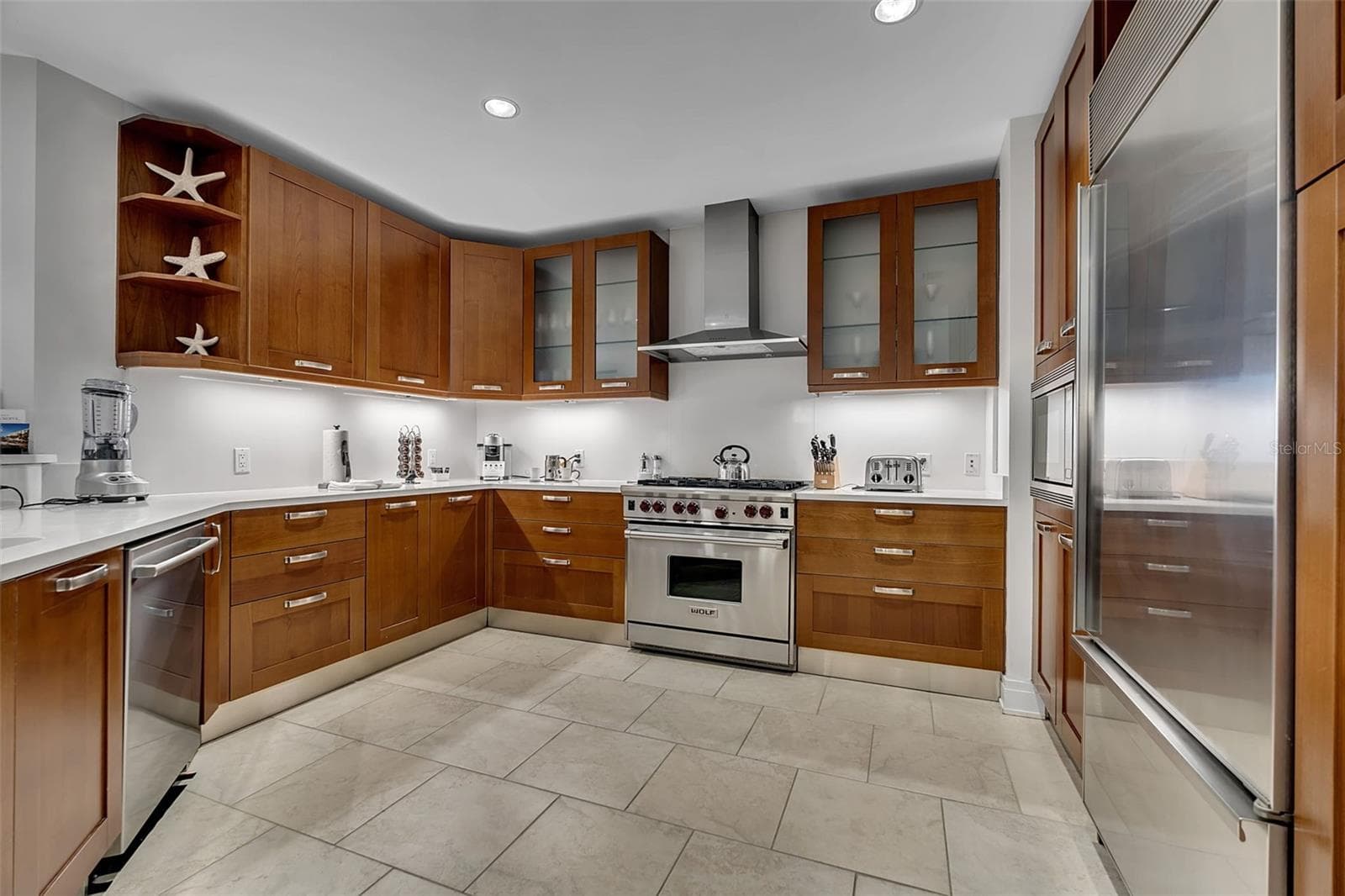 915 SEASIDE DRIVE — photo 8 of 47