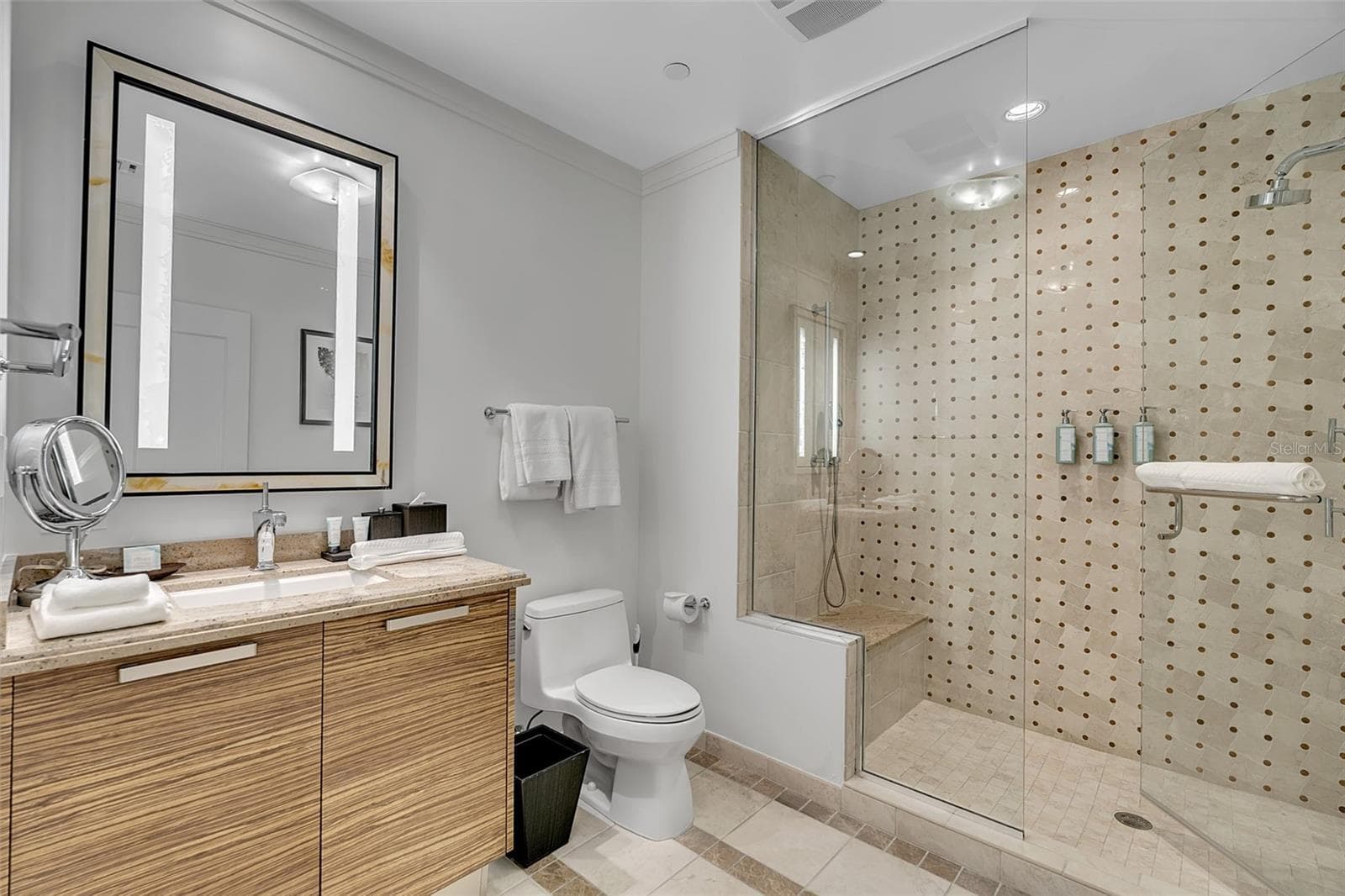 915 SEASIDE DRIVE — photo 40 of 47