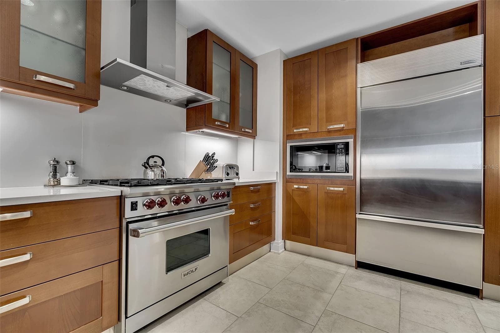 915 SEASIDE DRIVE — photo 10 of 47