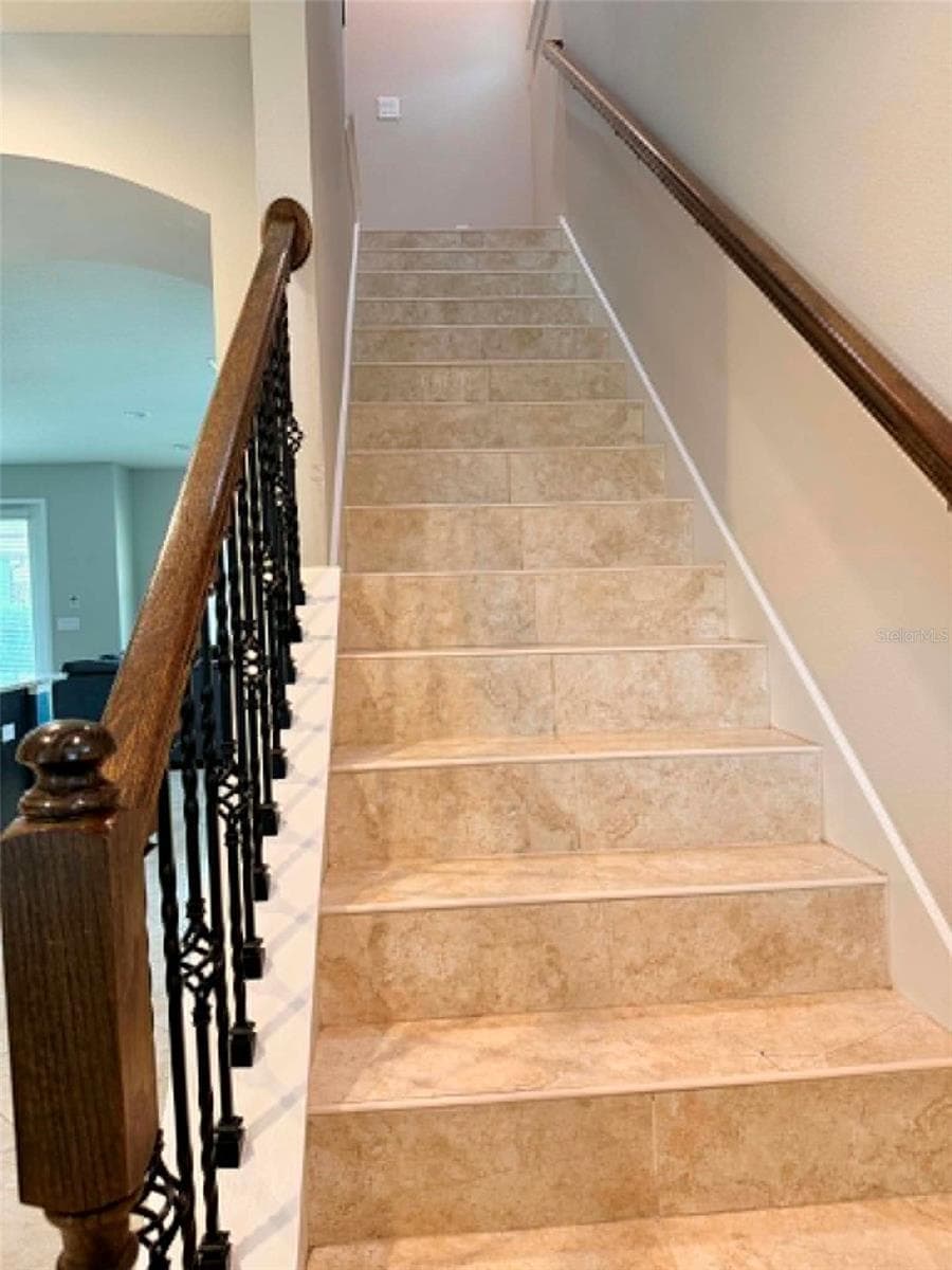5703 VILLAGE CENTER DRIVE — photo 17 of 34