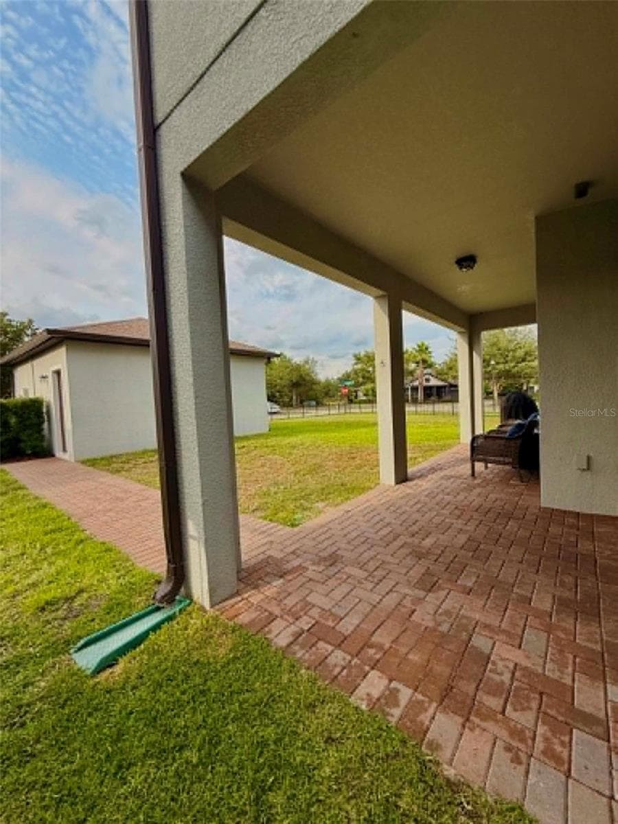 5703 VILLAGE CENTER DRIVE — photo 31 of 34