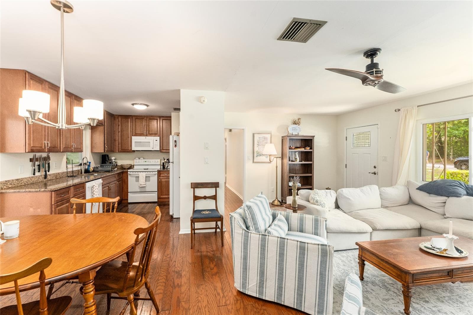 3224 31ST AVENUE — photo 8 of 48