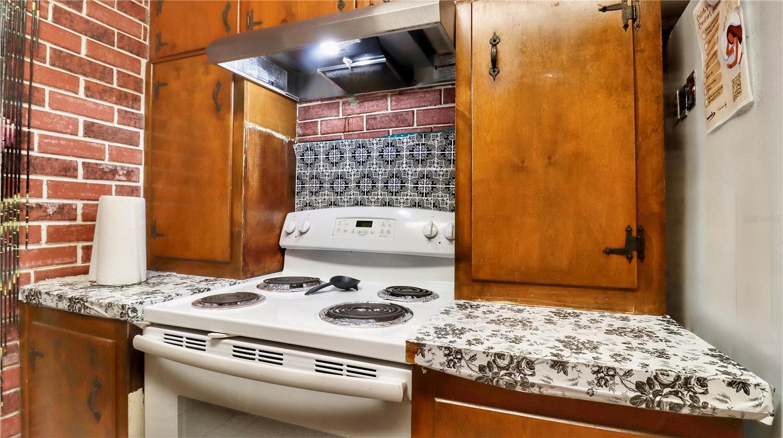 4420 ROBBINS AVENUE — photo 11 of 18