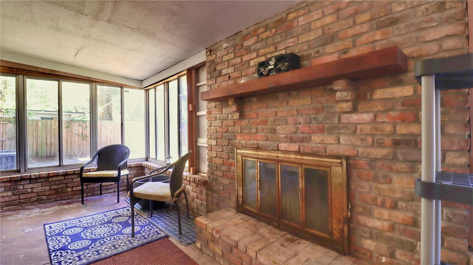 4420 ROBBINS AVENUE — photo 17 of 18