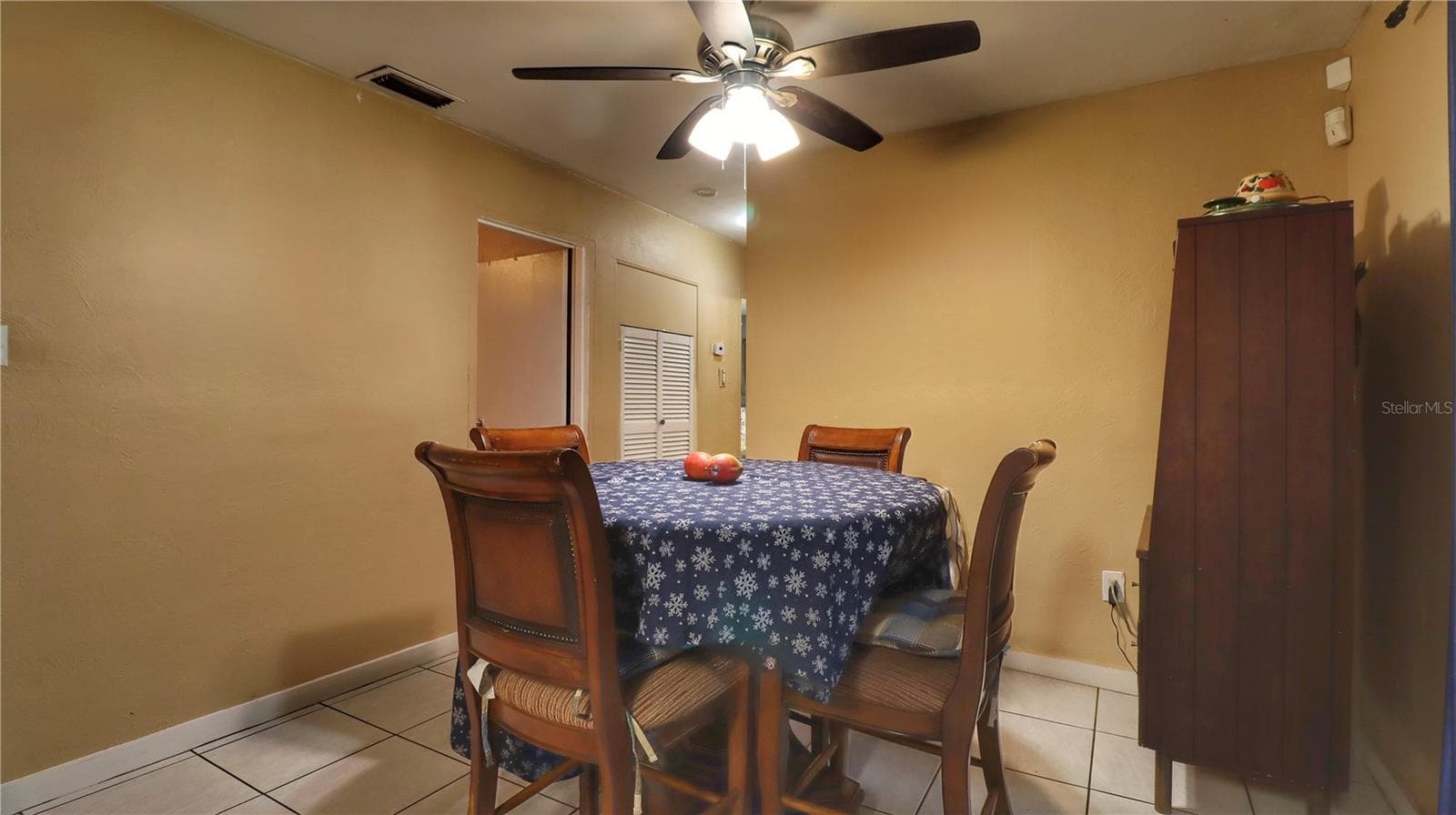 4420 ROBBINS AVENUE — photo 7 of 18