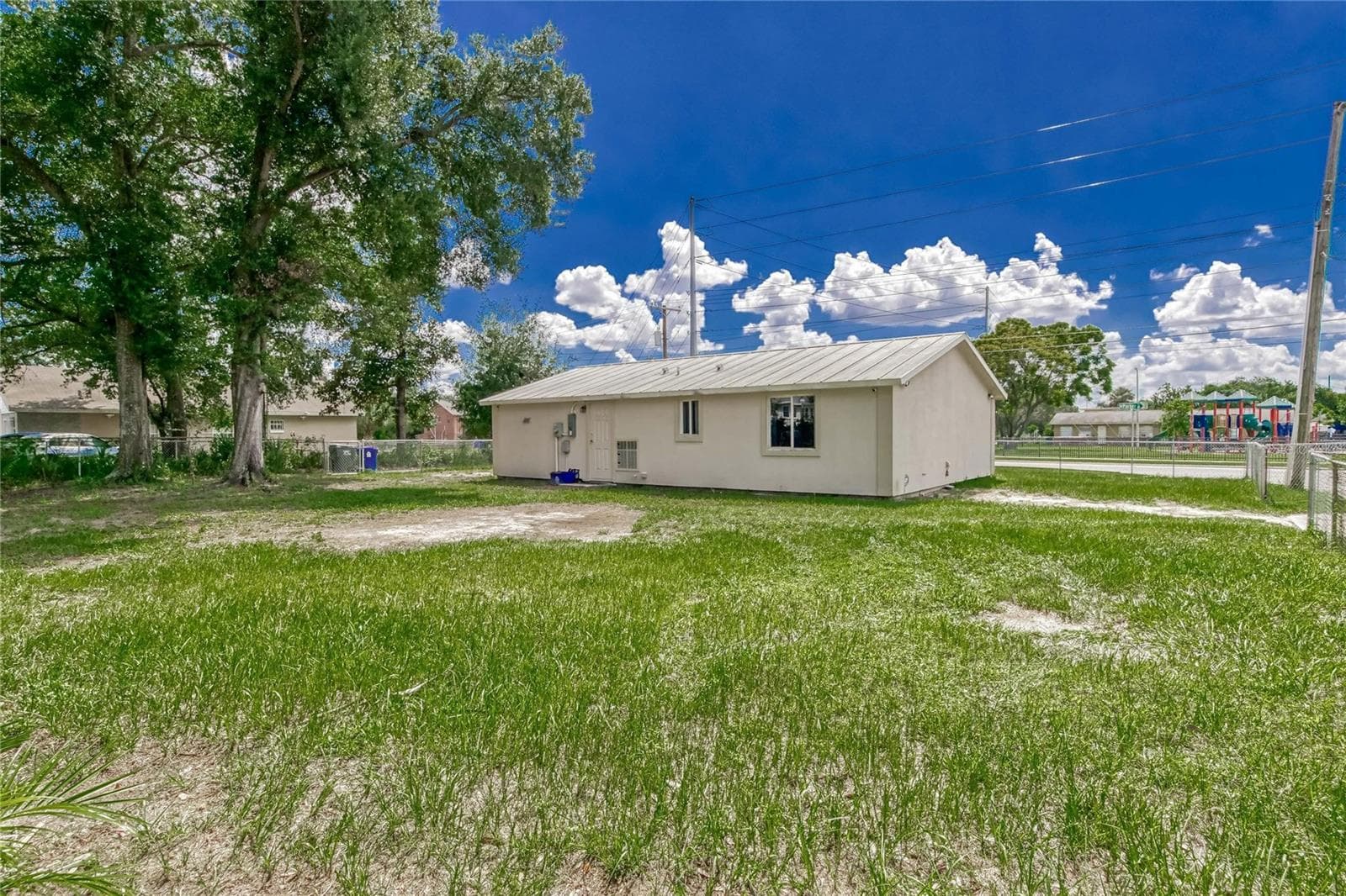 803 FLORENCE AVENUE — photo 11 of 50