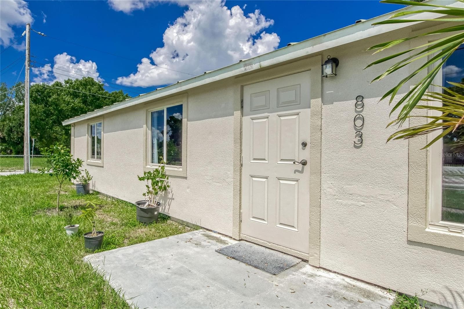803 FLORENCE AVENUE — photo 4 of 50