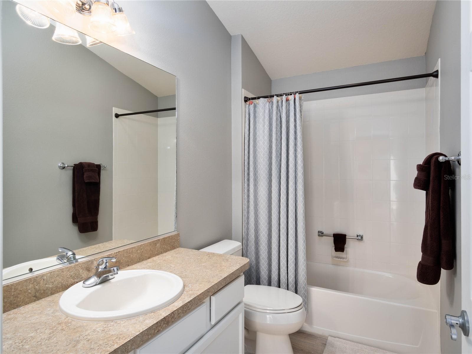 2453 VIOLET COURT — photo 12 of 20