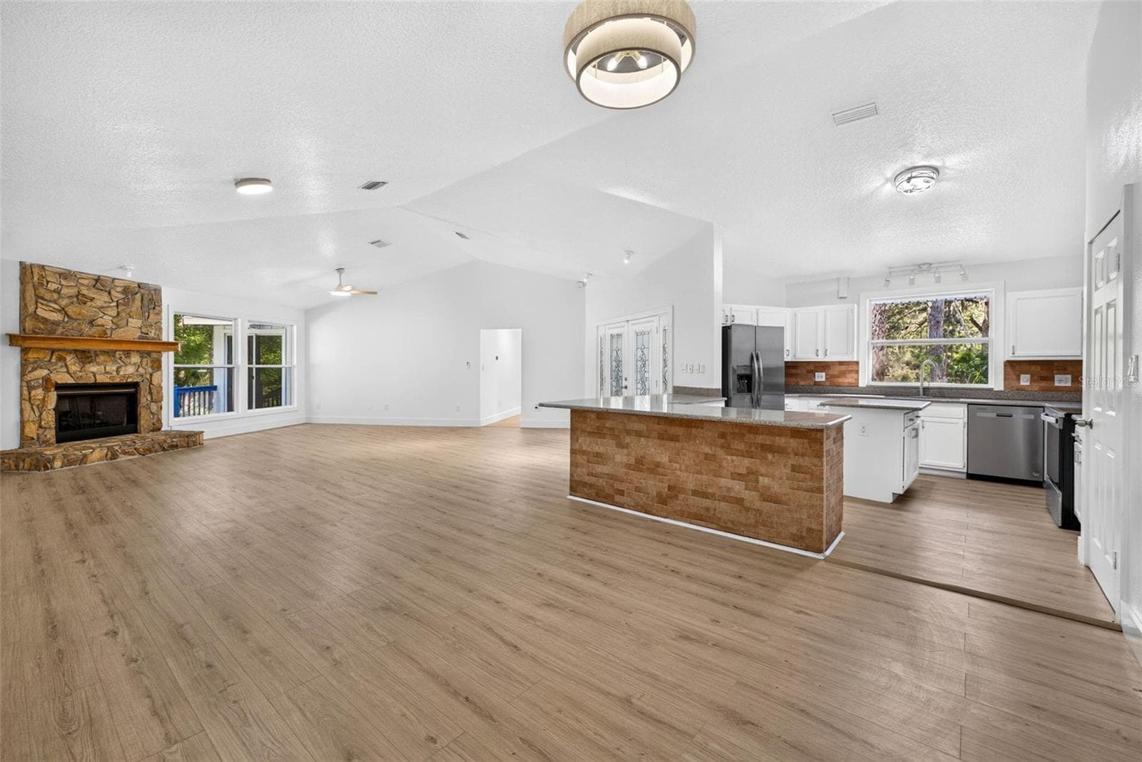 4586 FLAMBEAU LOOP — photo 18 of 80