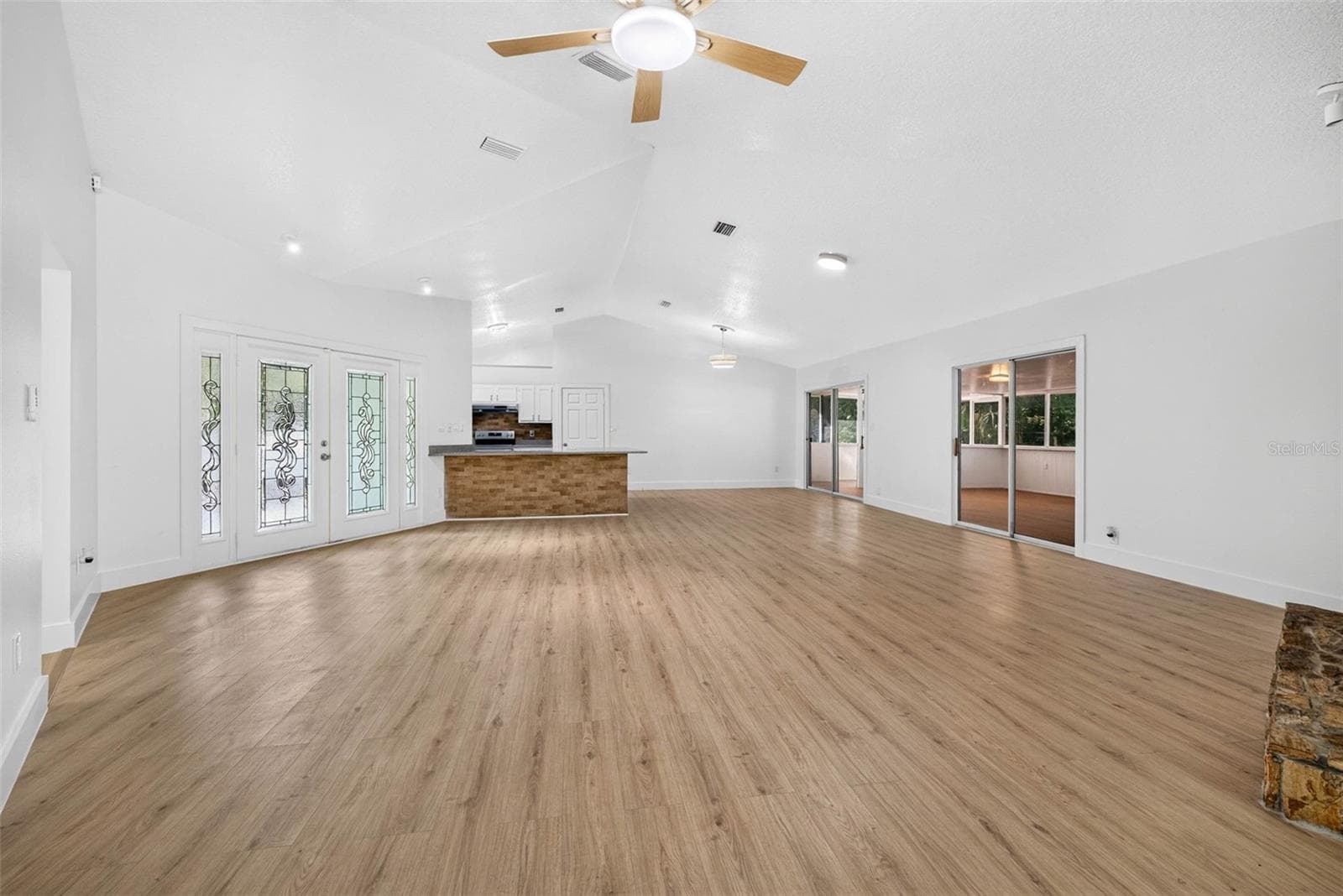 4586 FLAMBEAU LOOP — photo 12 of 80