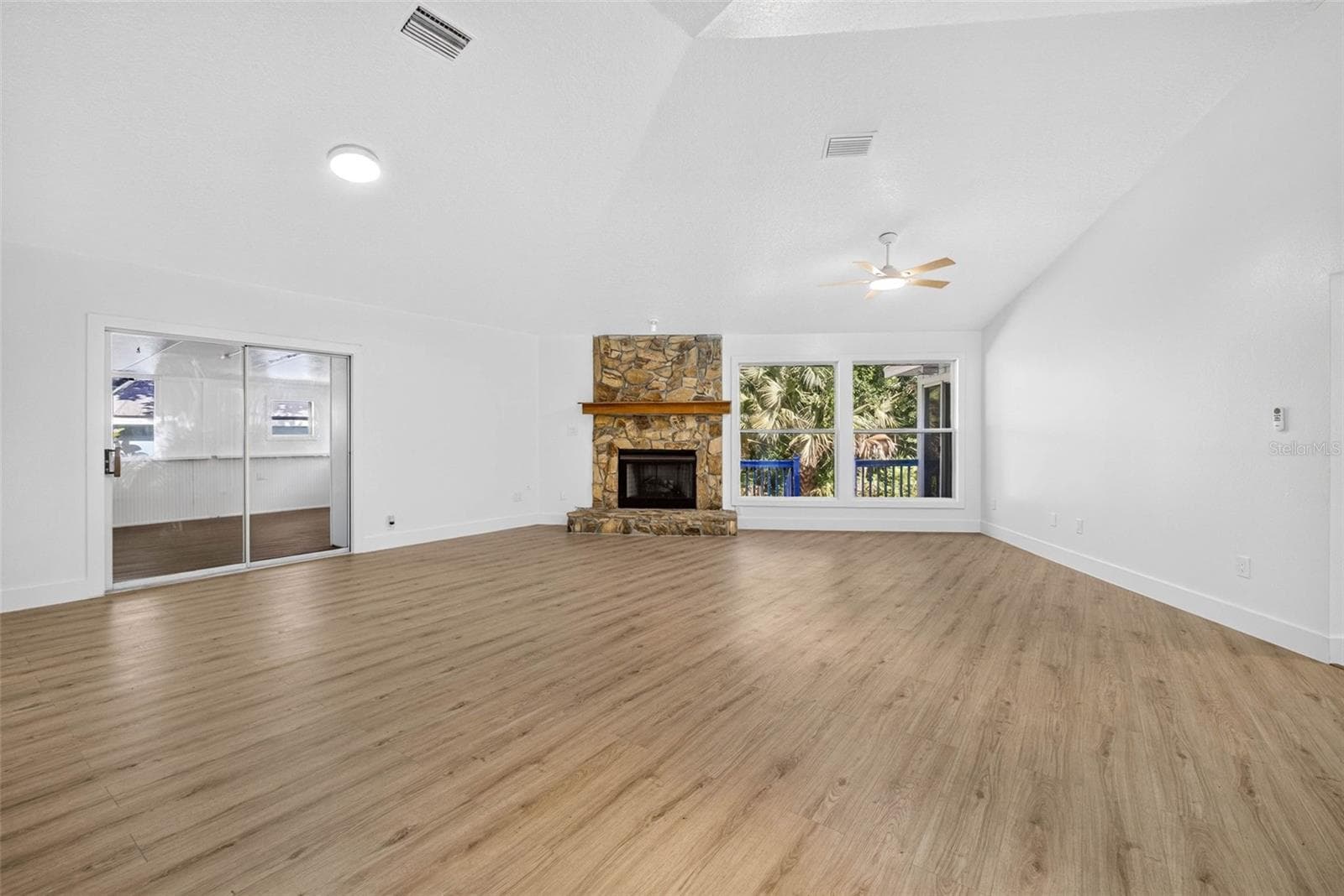 4586 FLAMBEAU LOOP — photo 10 of 80