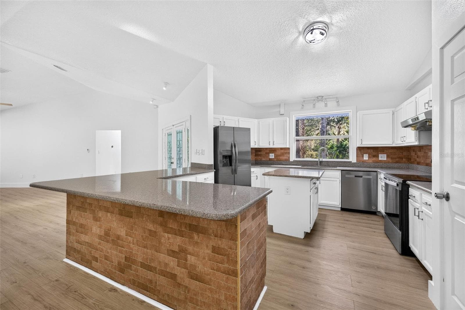 4586 FLAMBEAU LOOP — photo 22 of 80