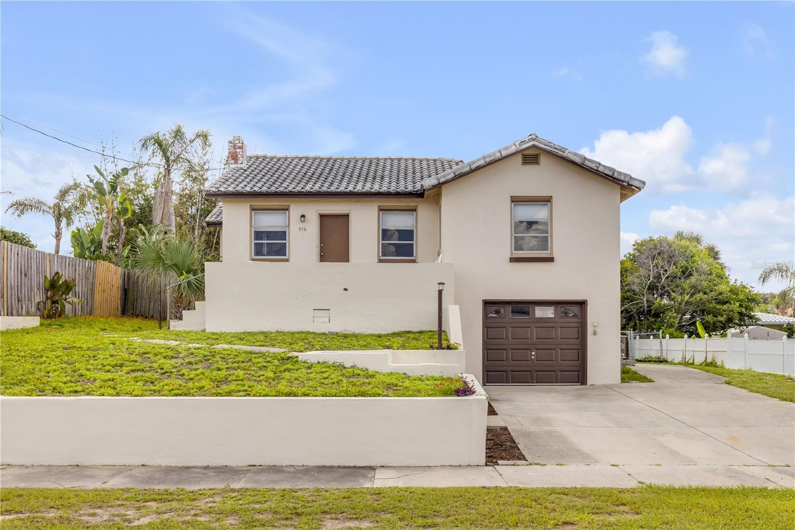 516 WISTERIA ROAD
