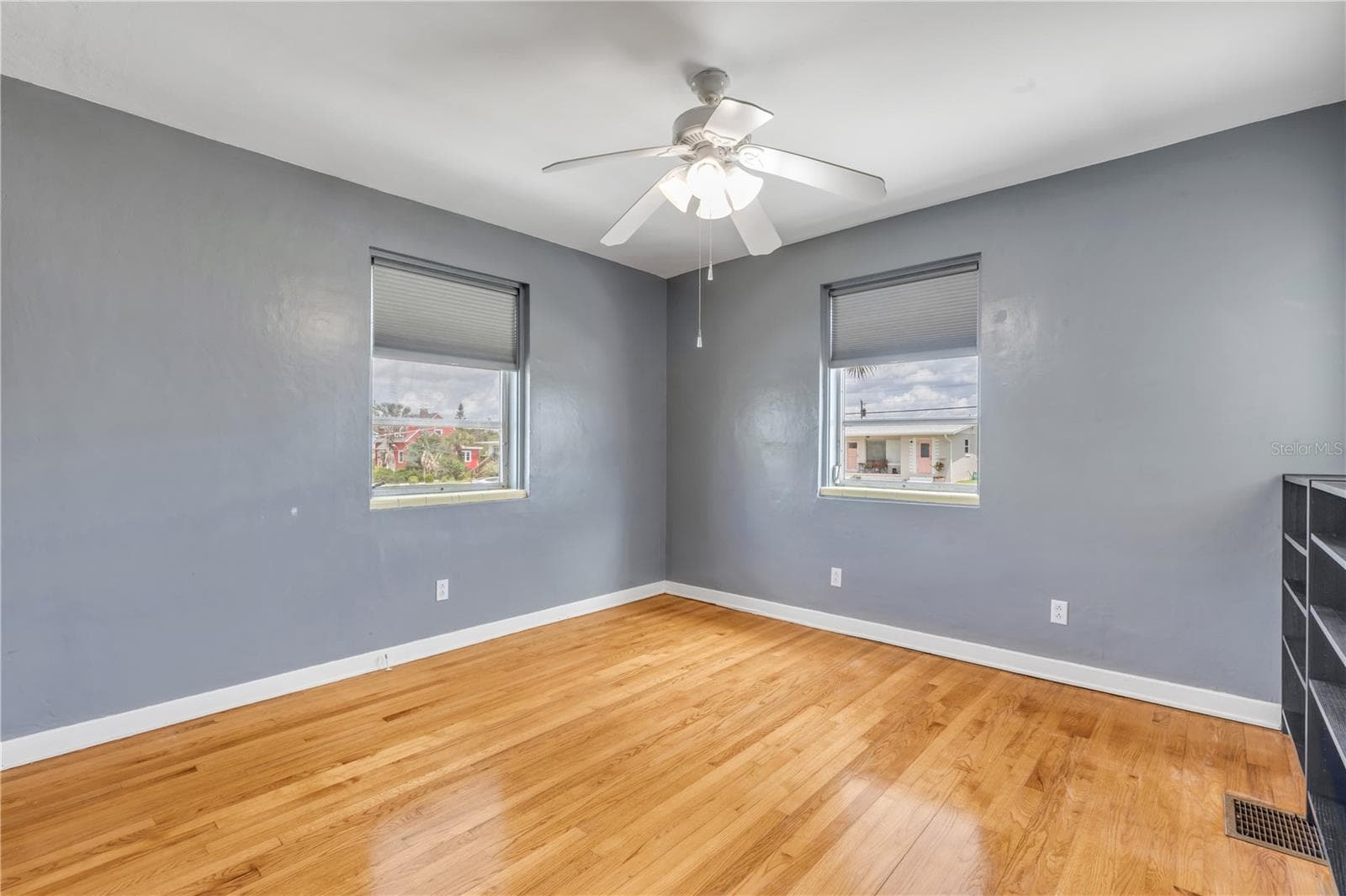 516 WISTERIA ROAD — photo 13 of 30