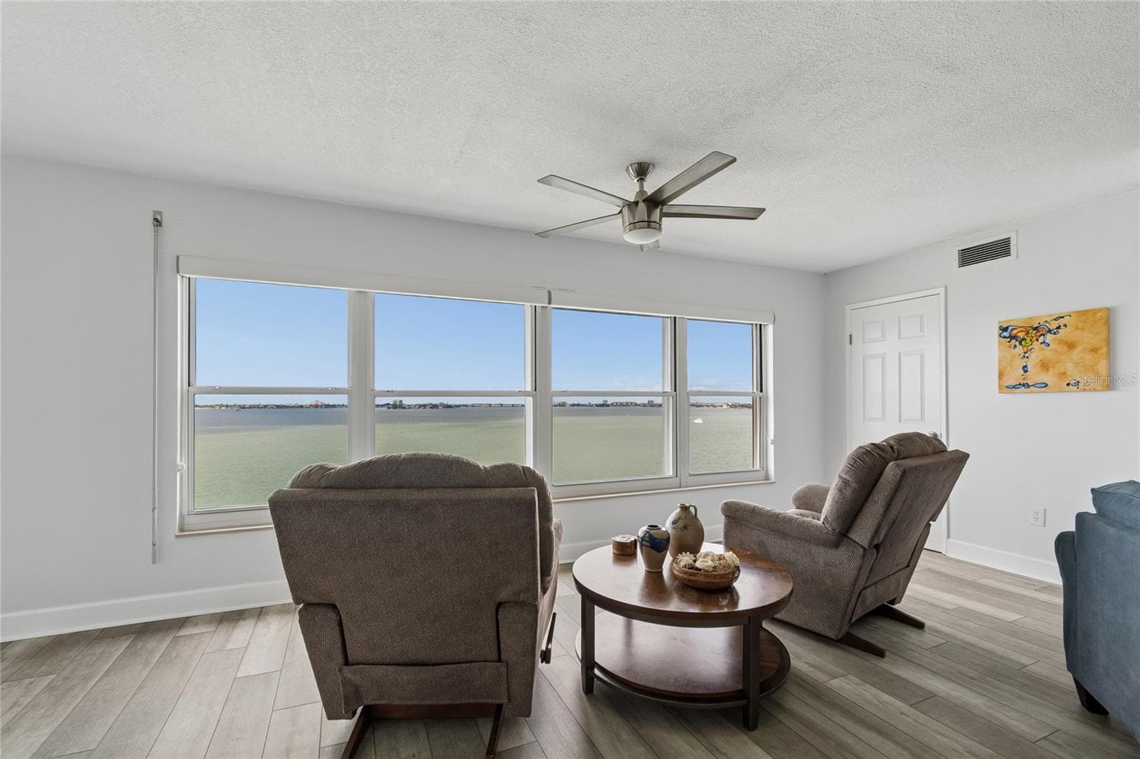 5980 SHORE BOULEVARD — photo 16 of 37