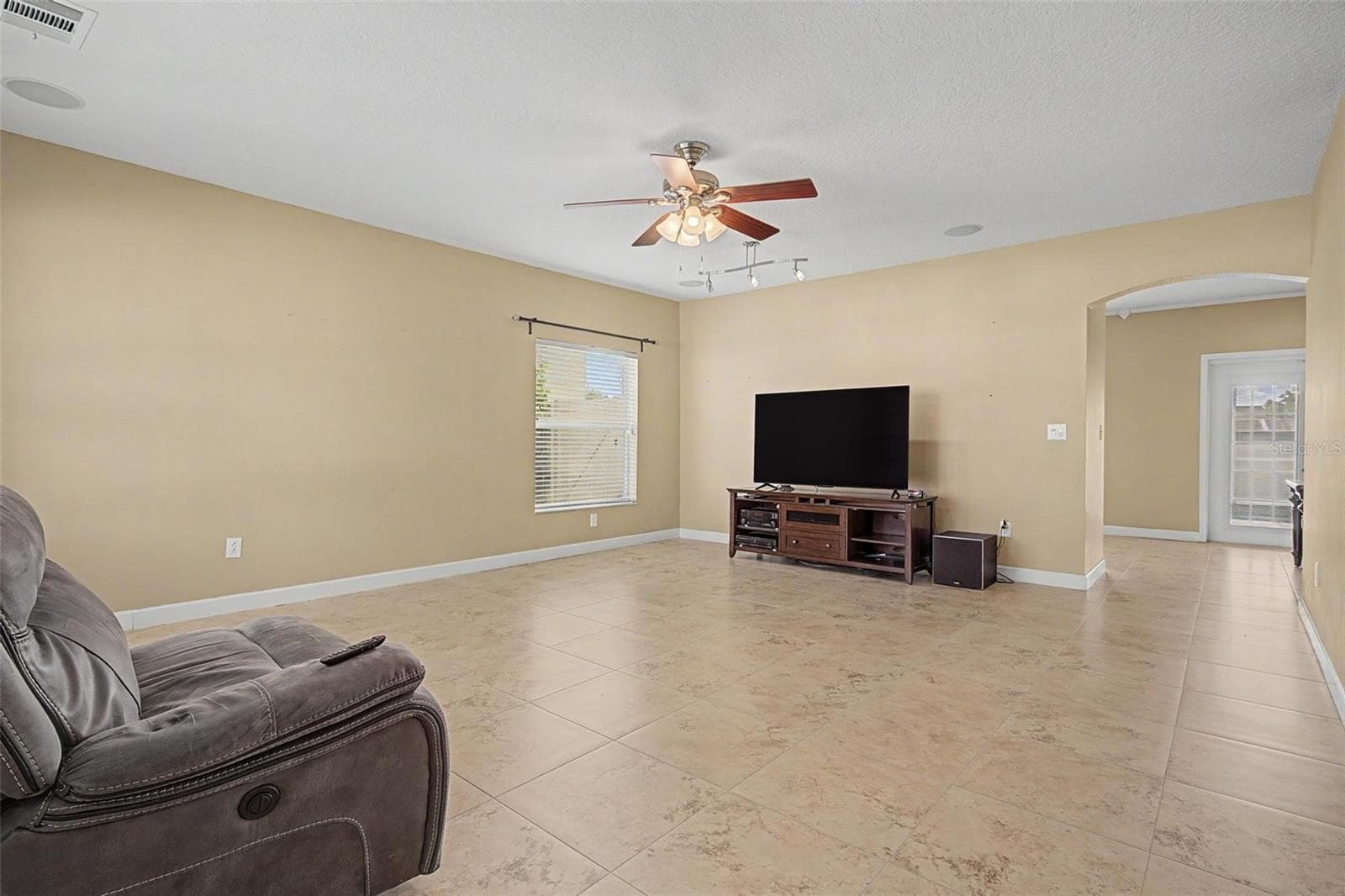 24520 SUMMER WIND COURT — photo 10 of 46