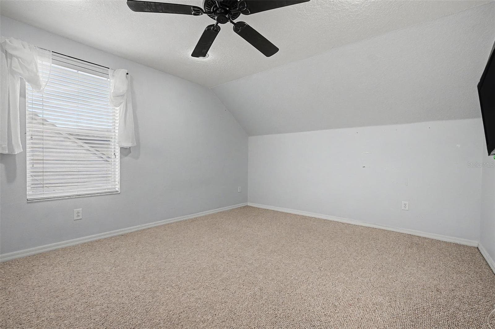 24520 SUMMER WIND COURT — photo 30 of 46