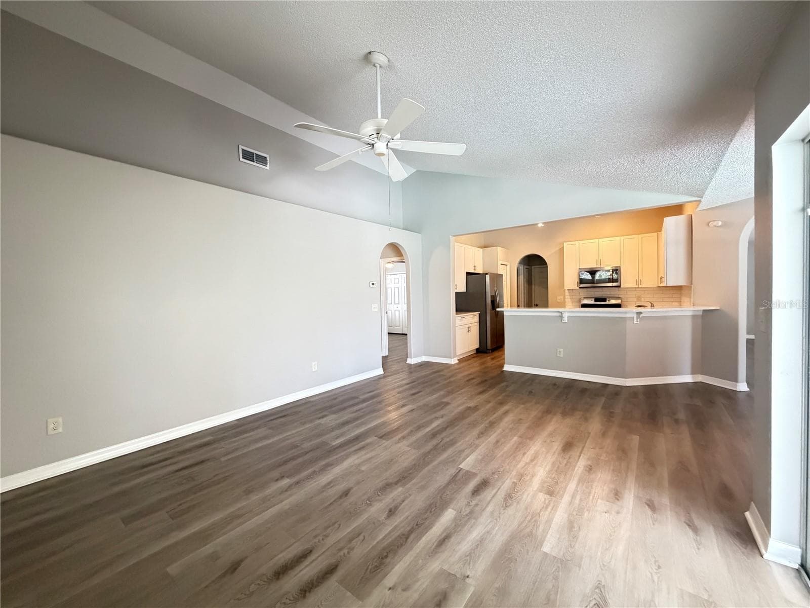 878 HIGH POINTE CIRCLE — photo 11 of 24