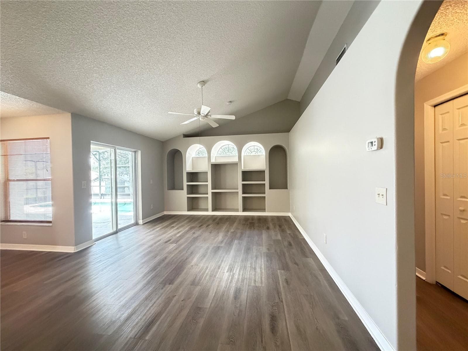 878 HIGH POINTE CIRCLE — photo 10 of 24