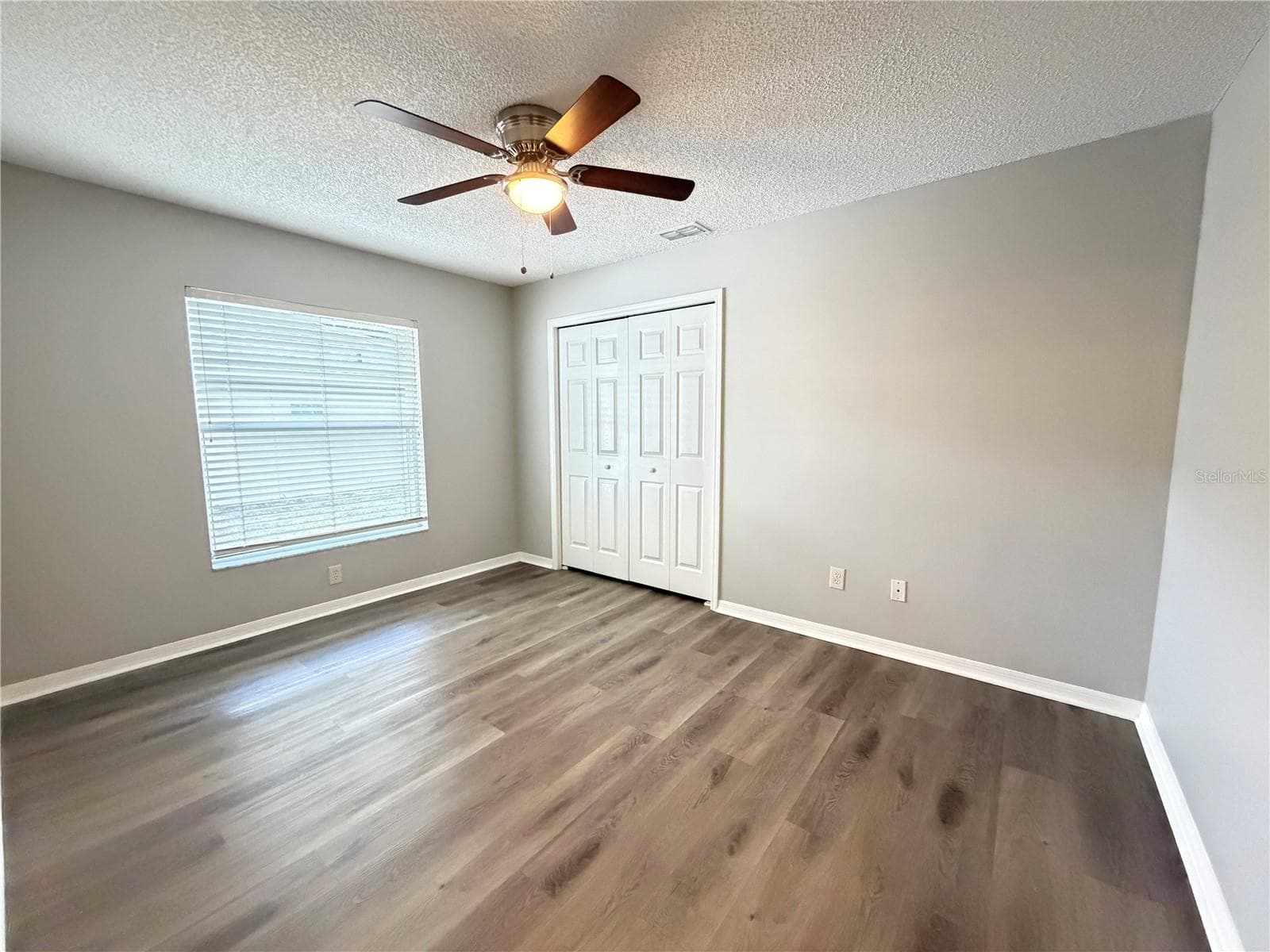 878 HIGH POINTE CIRCLE — photo 3 of 24