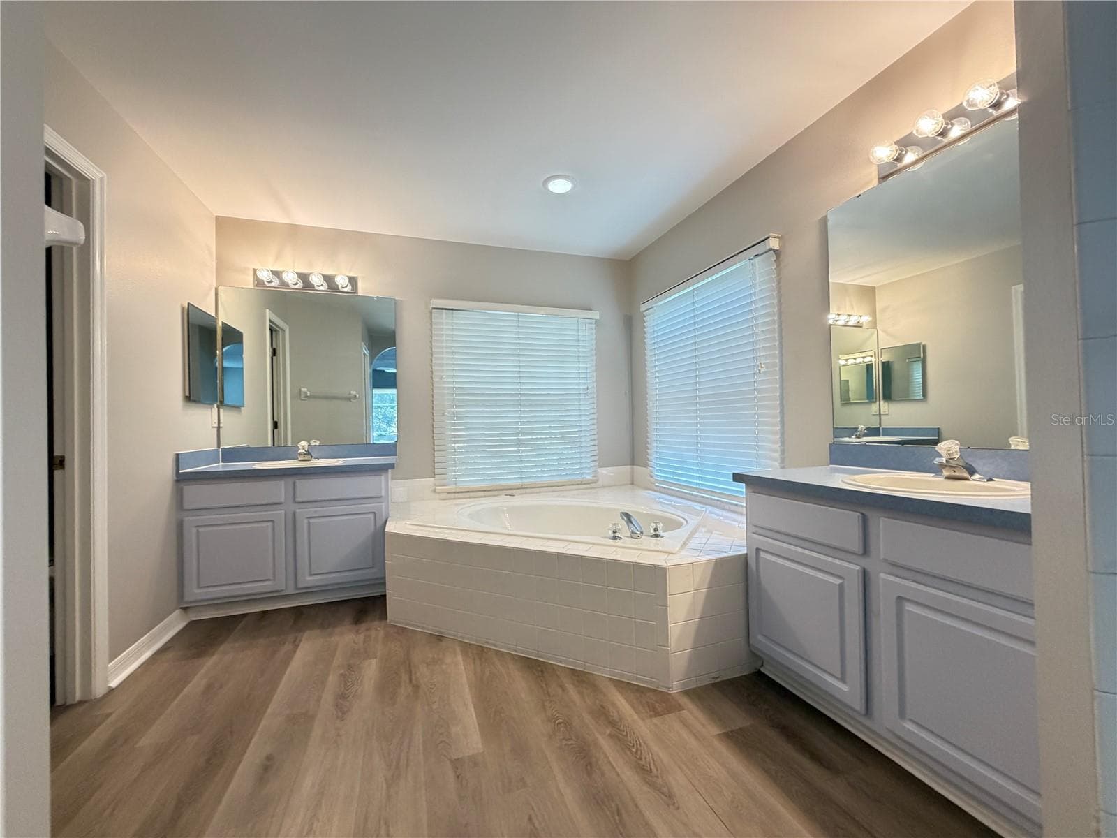878 HIGH POINTE CIRCLE — photo 19 of 24