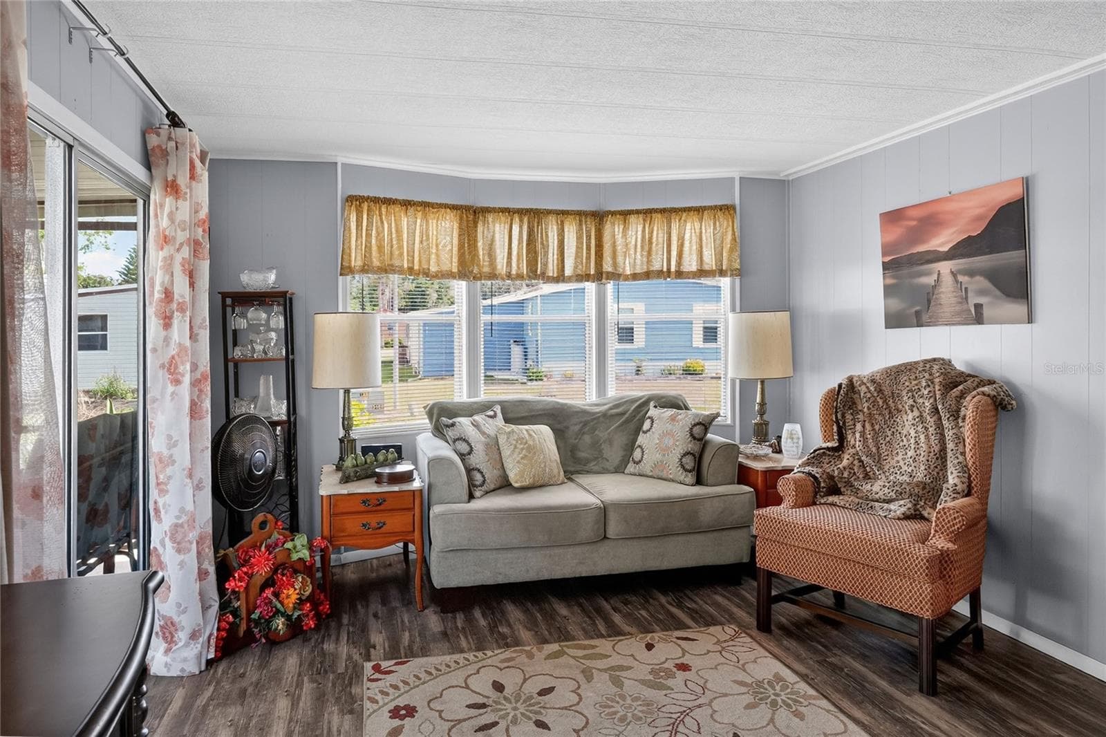 2055 FLORAL AVENUE — photo 16 of 45
