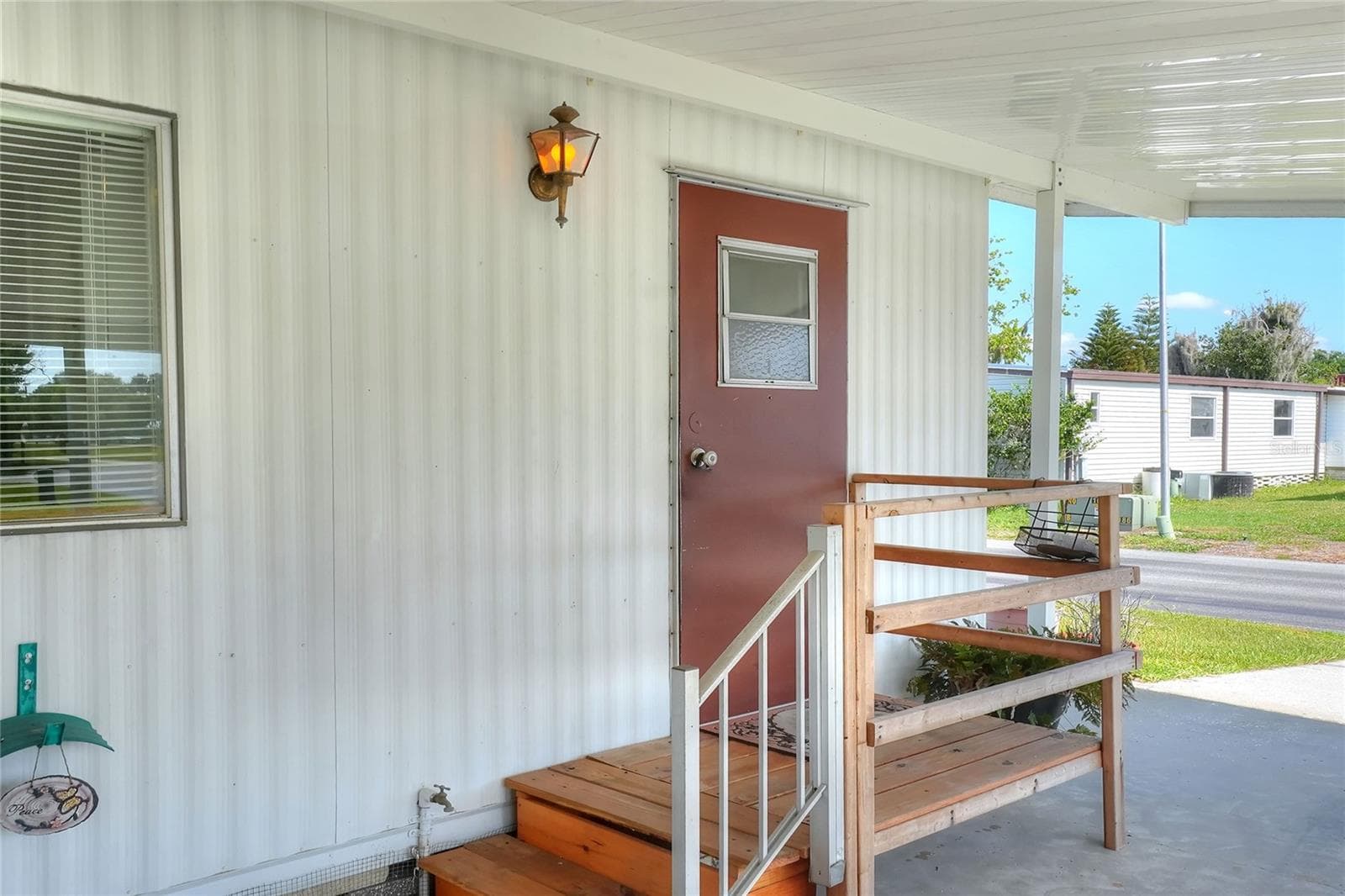 2055 FLORAL AVENUE — photo 6 of 45