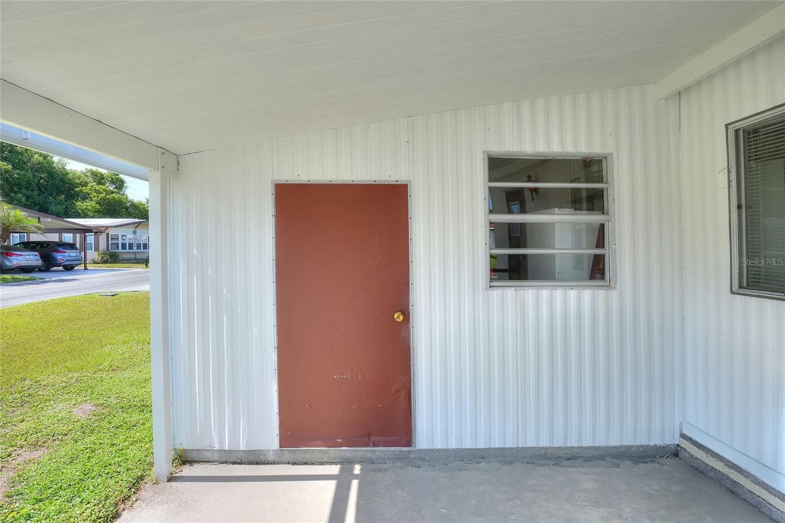 2055 FLORAL AVENUE — photo 34 of 45