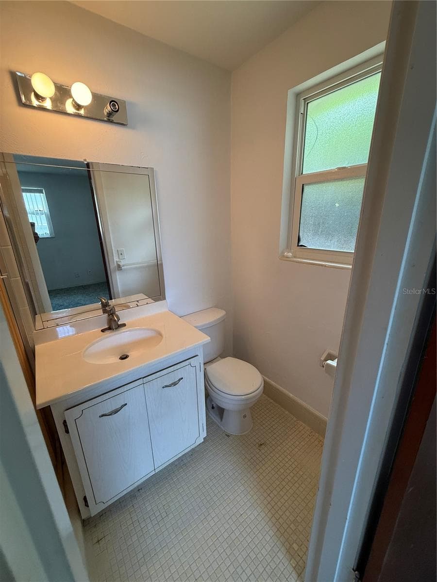 27 KATHY DRIVE — photo 18 of 35