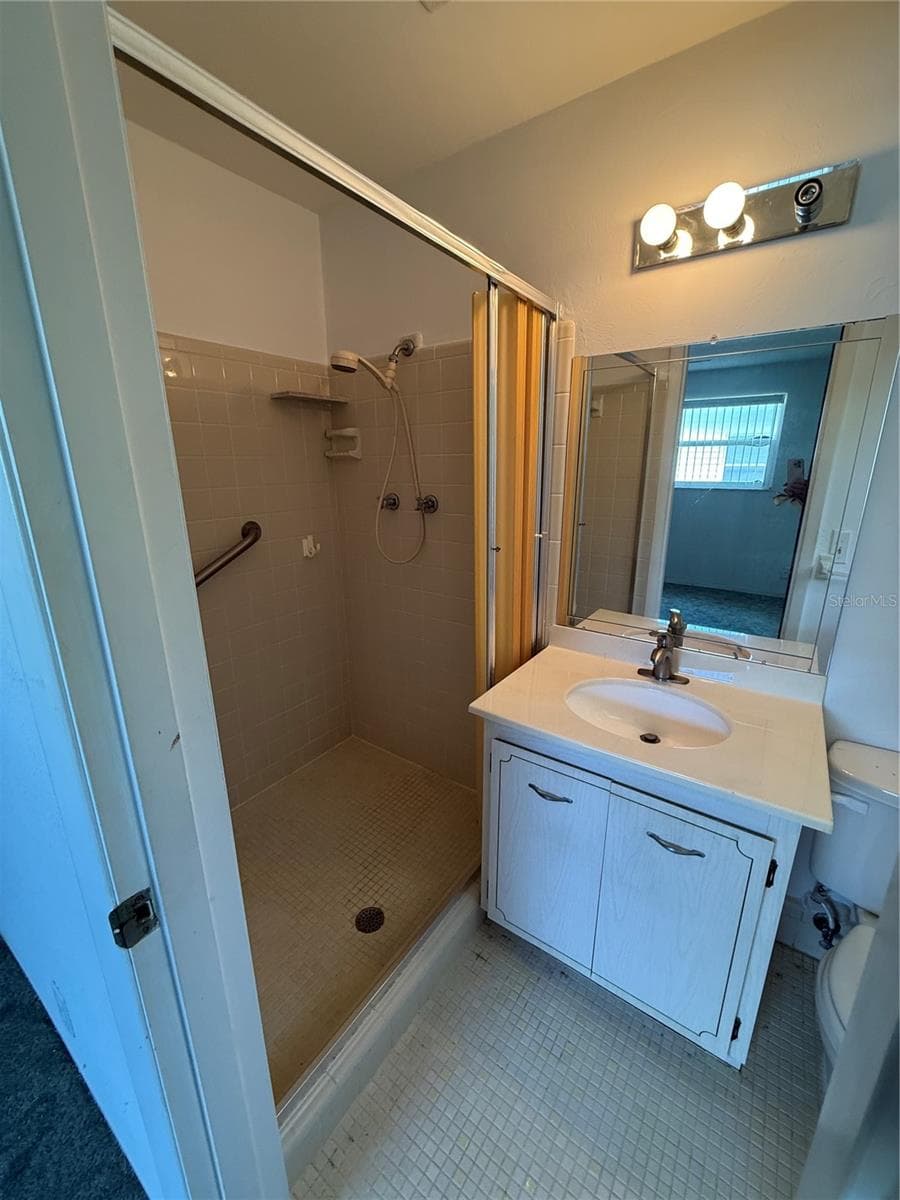 27 KATHY DRIVE — photo 19 of 35