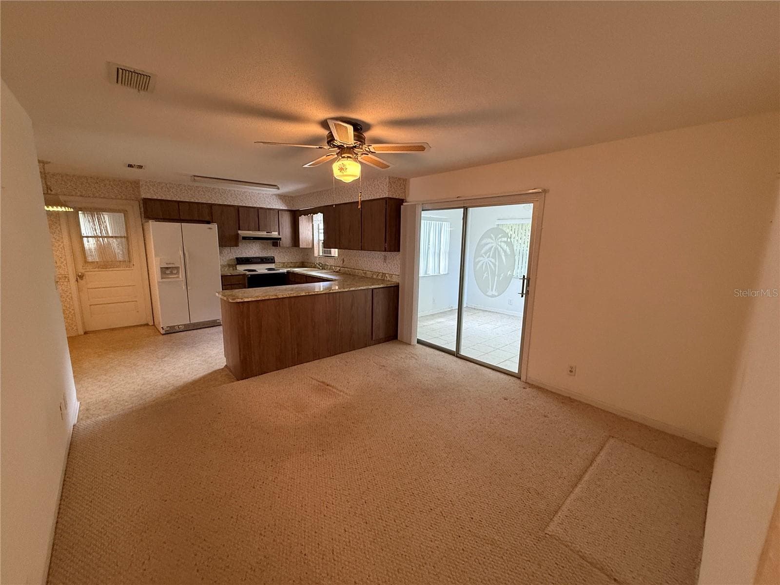 27 KATHY DRIVE — photo 7 of 35