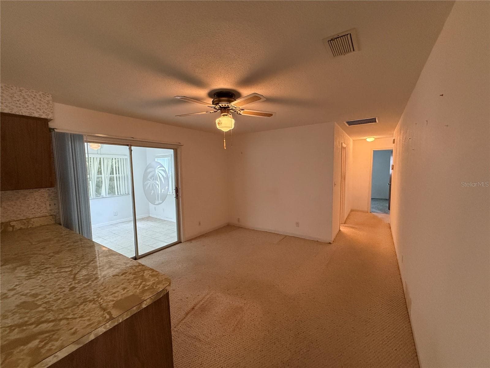 27 KATHY DRIVE — photo 6 of 35