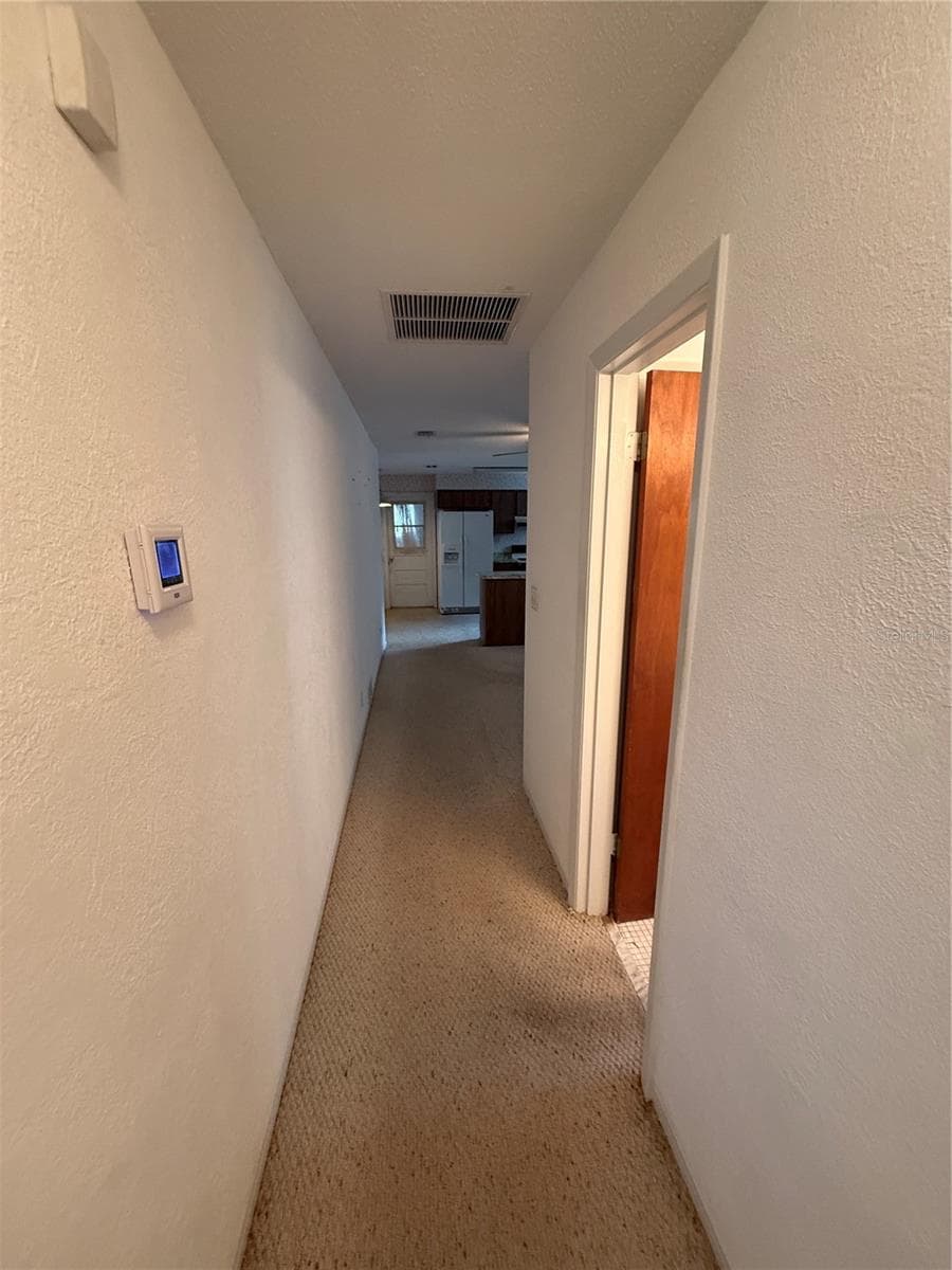 27 KATHY DRIVE — photo 8 of 35
