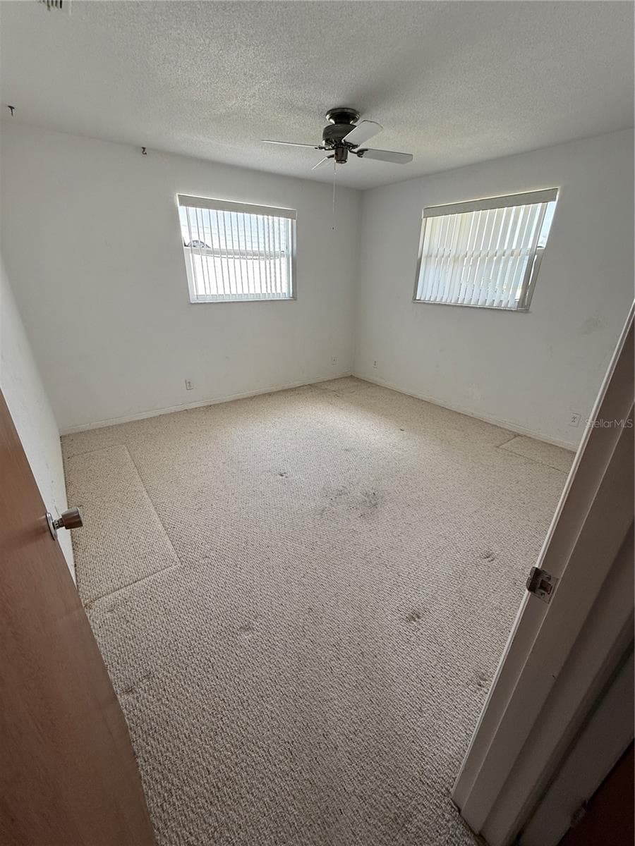 27 KATHY DRIVE — photo 13 of 35