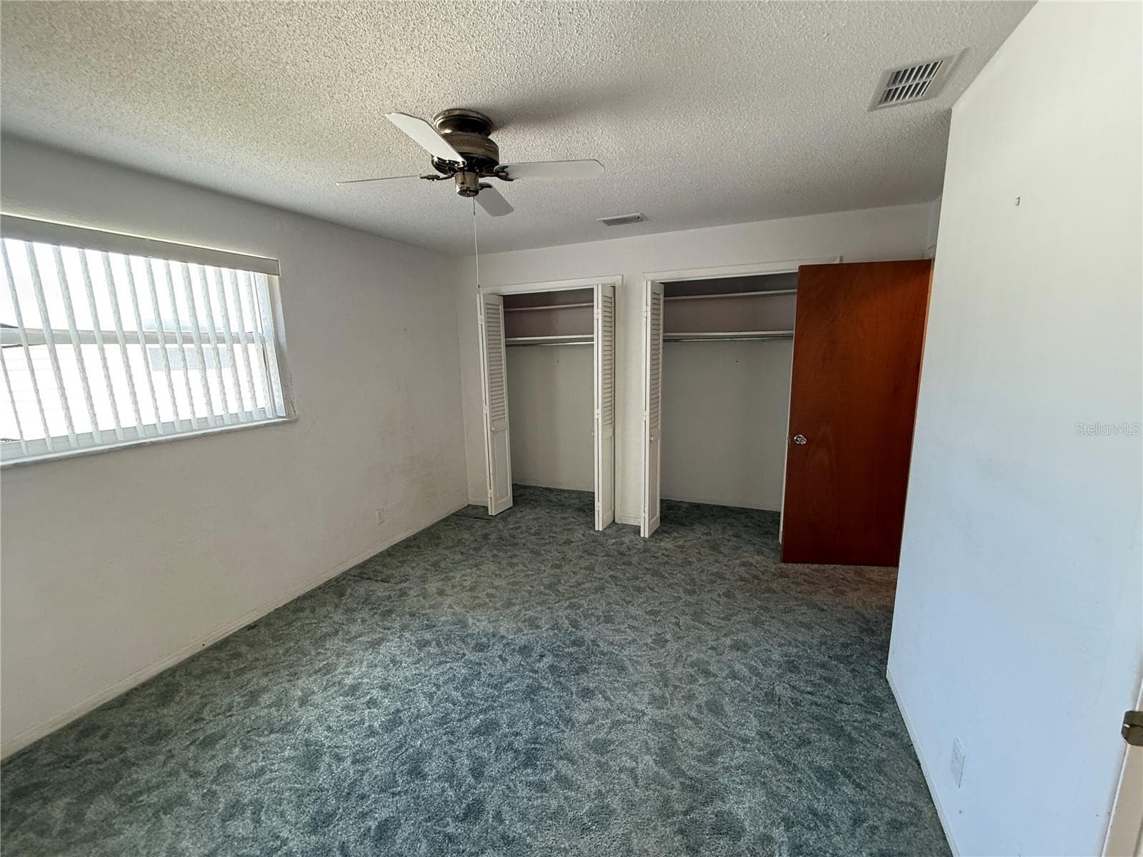 27 KATHY DRIVE — photo 16 of 35