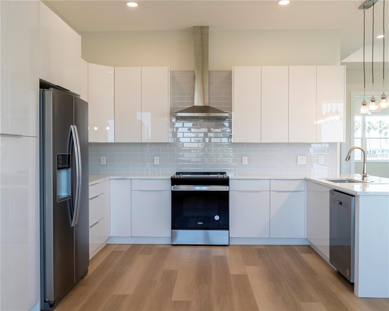4050 JEWFISH DRIVE — photo 8 of 37