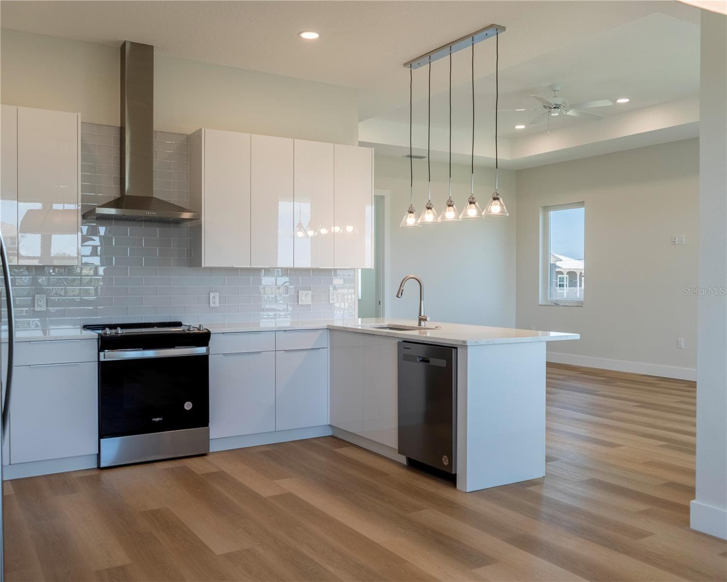4050 JEWFISH DRIVE — photo 6 of 37
