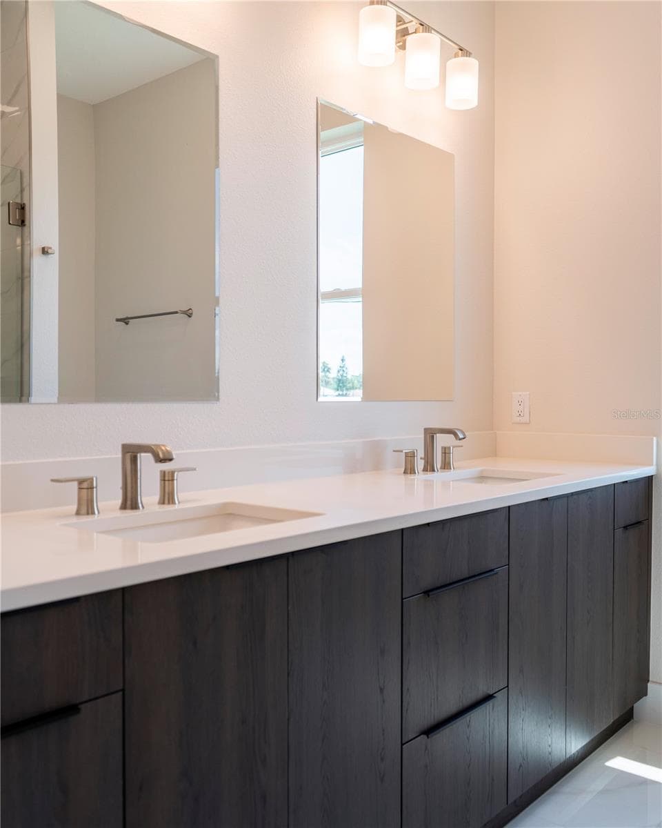 4050 JEWFISH DRIVE — photo 9 of 37