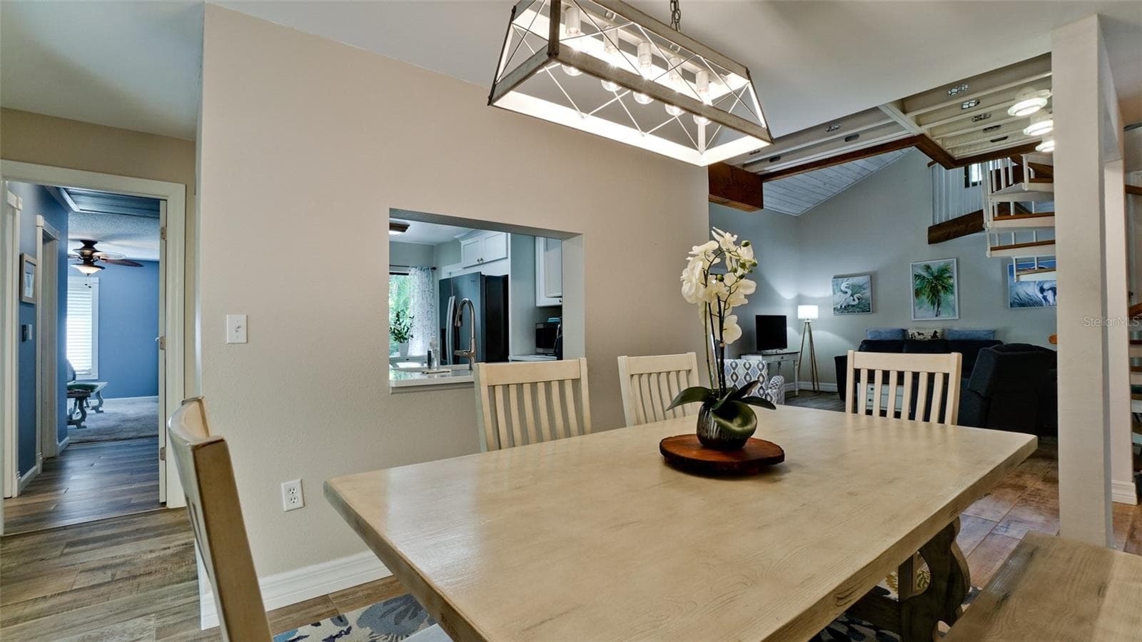 2407 QUAIL COURT — photo 10 of 48