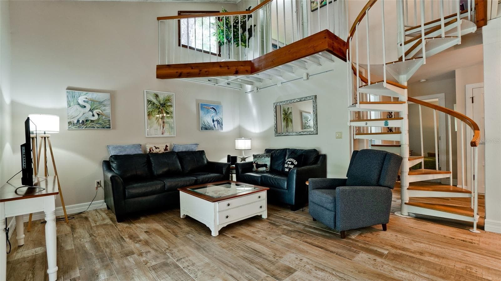 2407 QUAIL COURT — photo 6 of 48