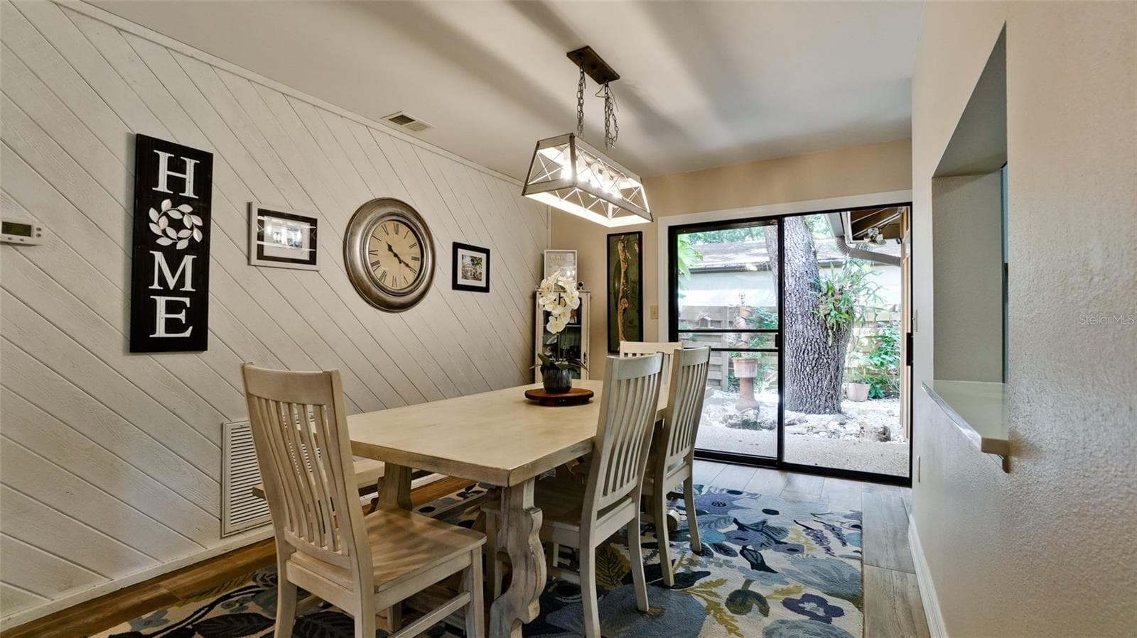2407 QUAIL COURT — photo 8 of 48