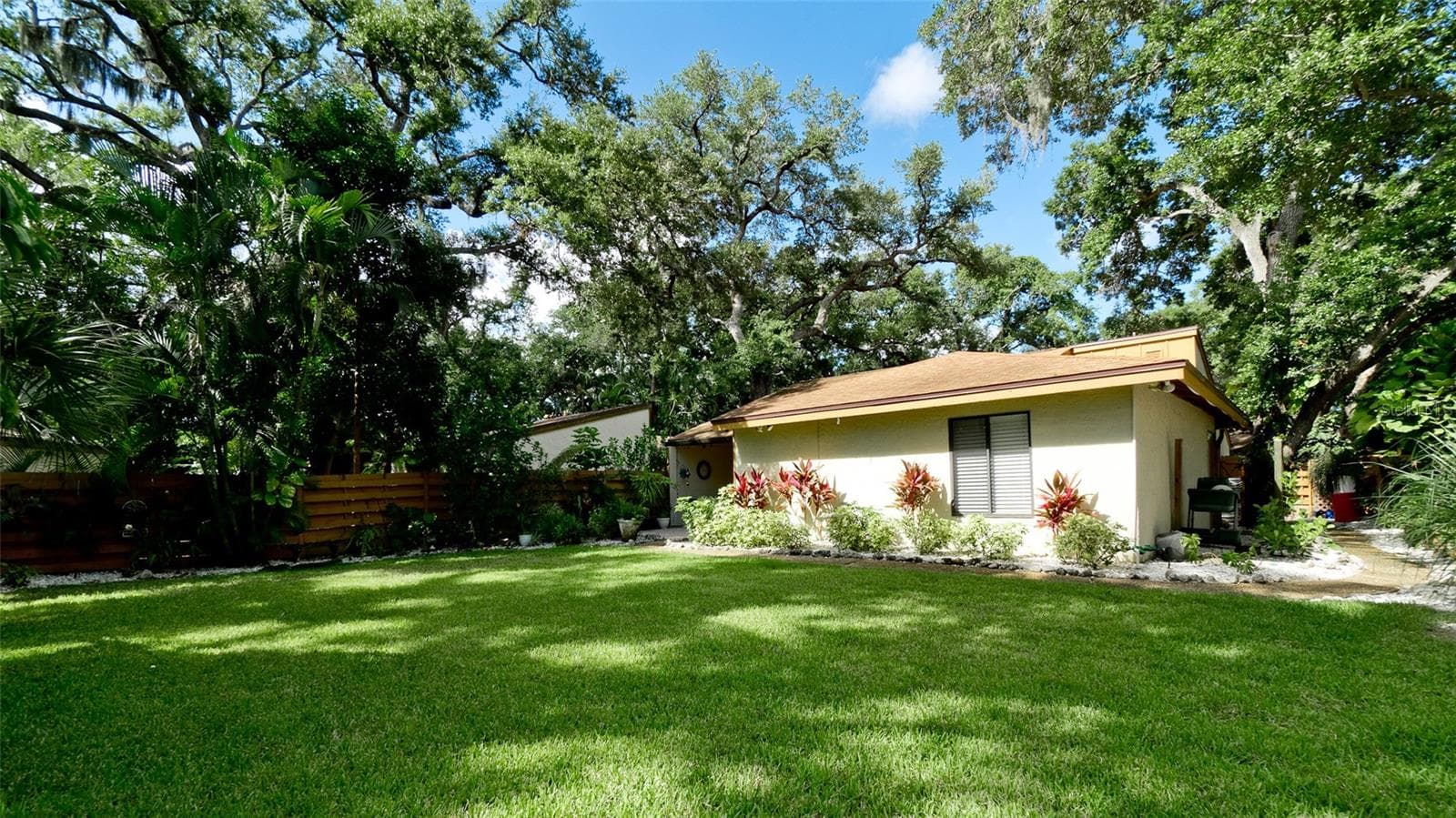 2407 QUAIL COURT — photo 24 of 48