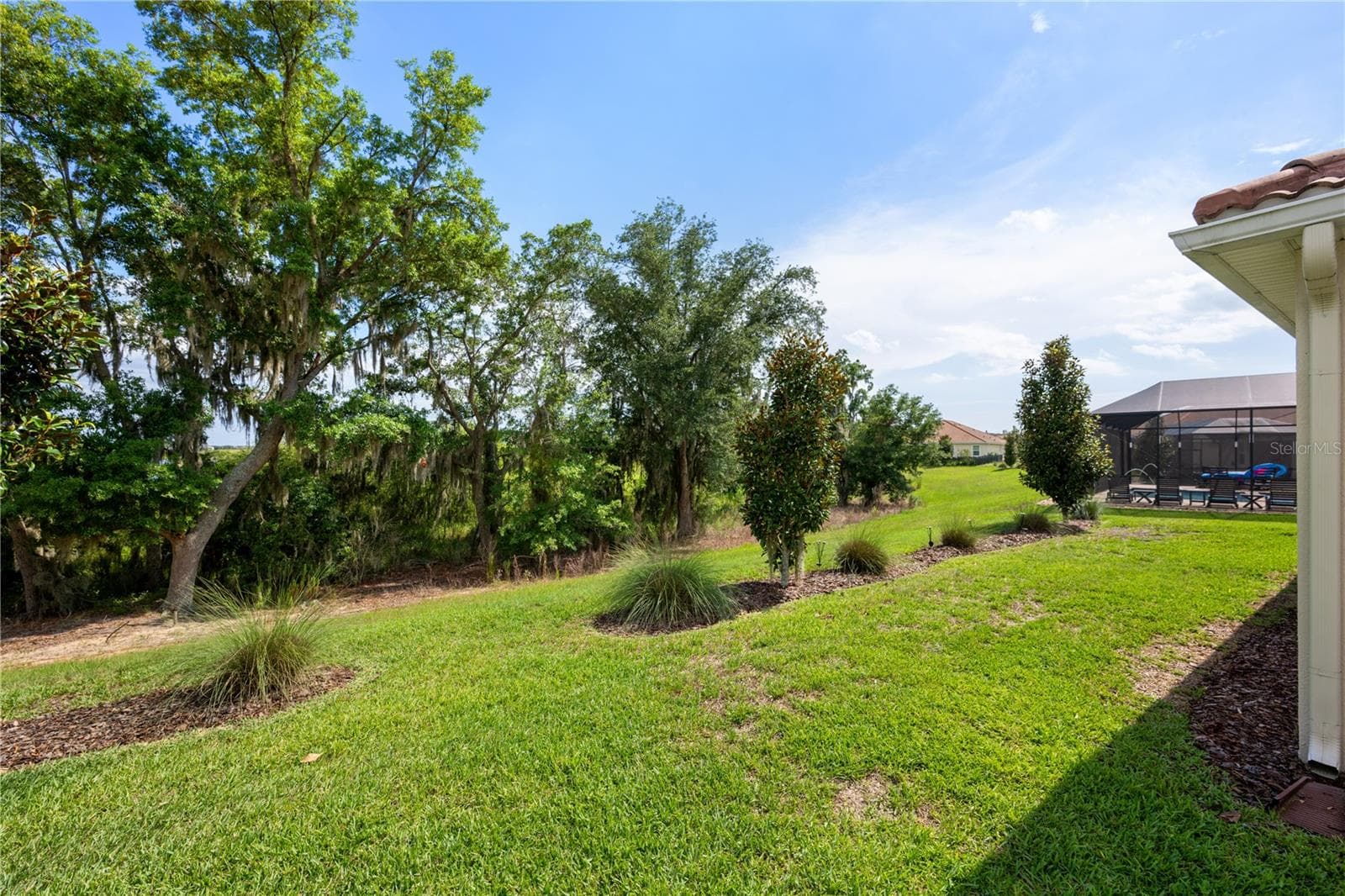 8926 FALLEN OAK DRIVE — photo 31 of 38
