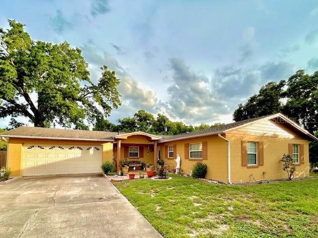 650 SHERWOOD DRIVE — photo 2 of 23