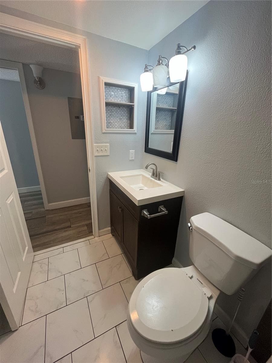 3300 FOX CHASE CIRCLE — photo 10 of 26