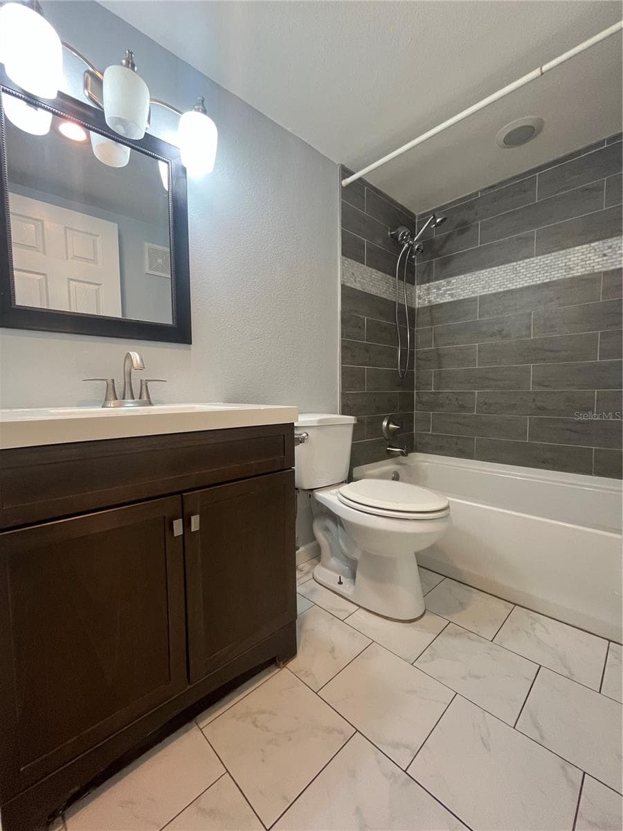3300 FOX CHASE CIRCLE — photo 11 of 26