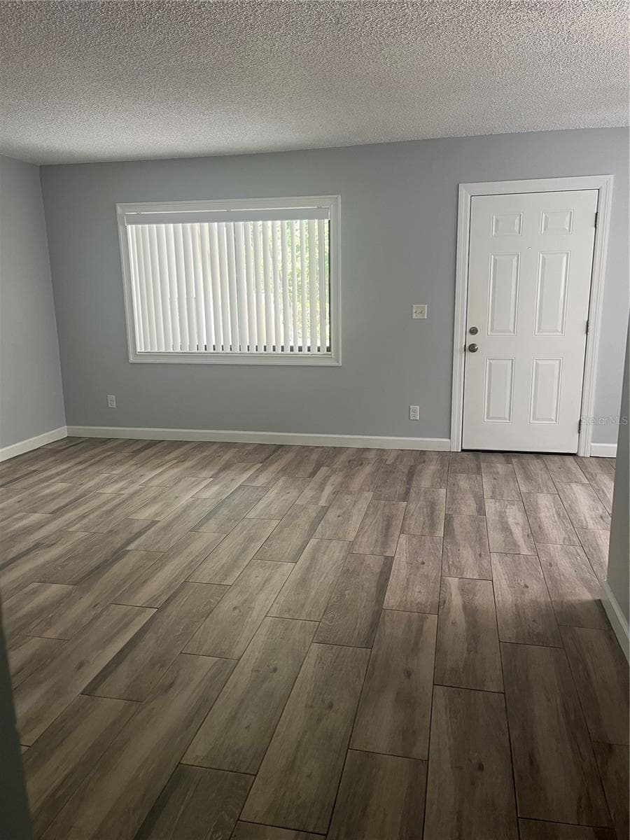 3300 FOX CHASE CIRCLE — photo 2 of 26