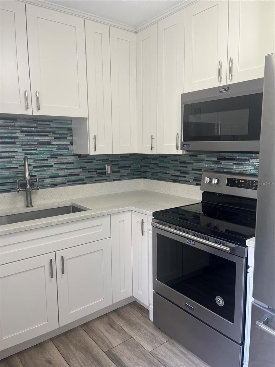 3300 FOX CHASE CIRCLE — photo 3 of 26